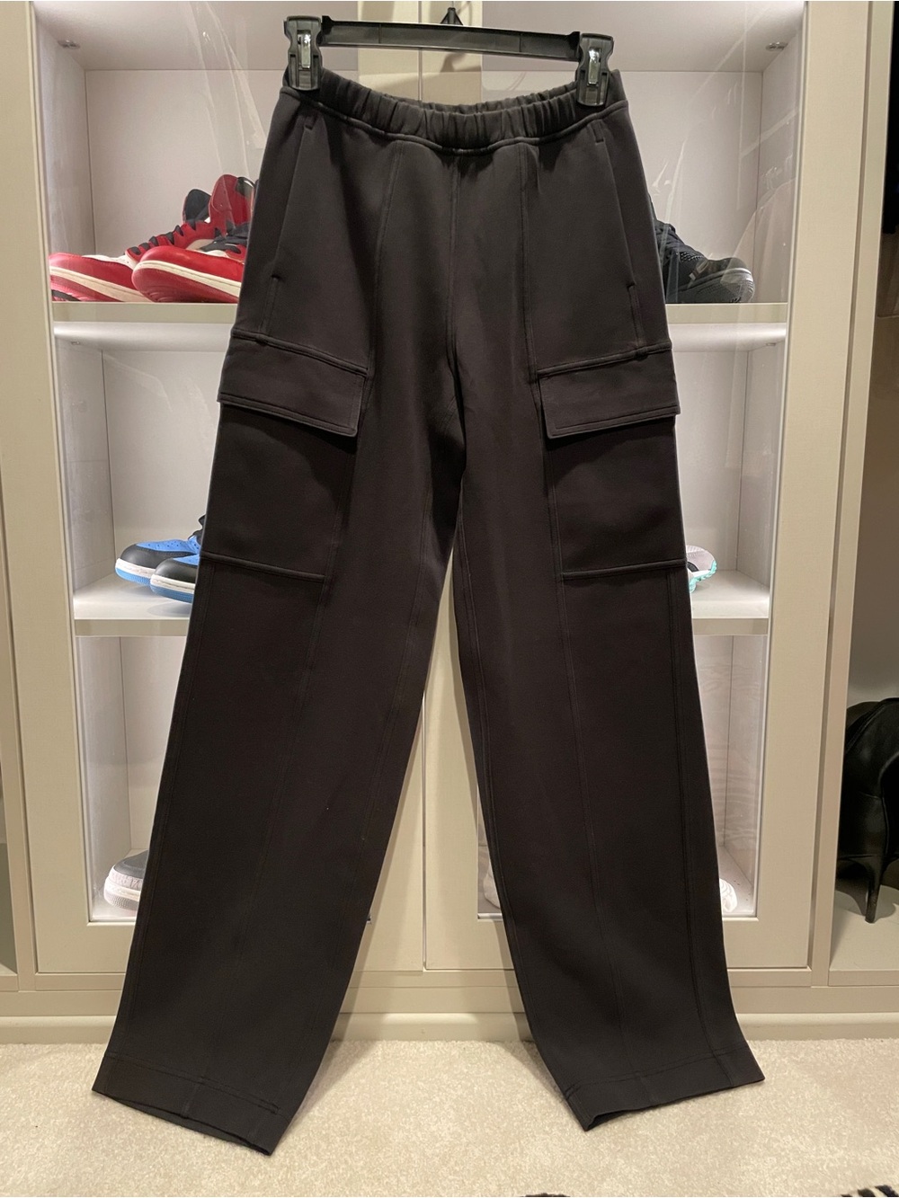 Lululemon Cotton Blend Mid-Rise Cargo Pant- Black size 2